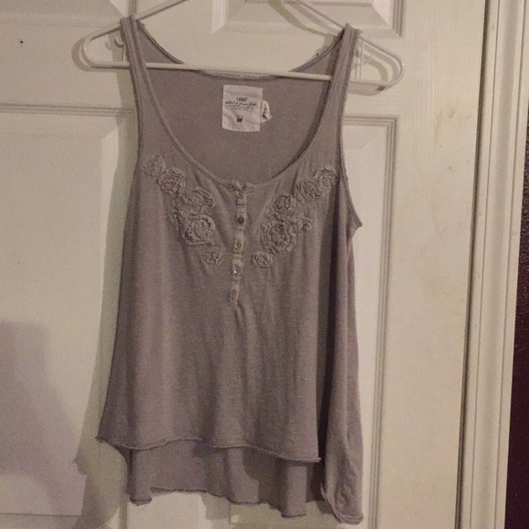 H&M cute detailed tank - Picture 1 of 2